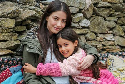 Çocukluğunu yeğeni oynadı