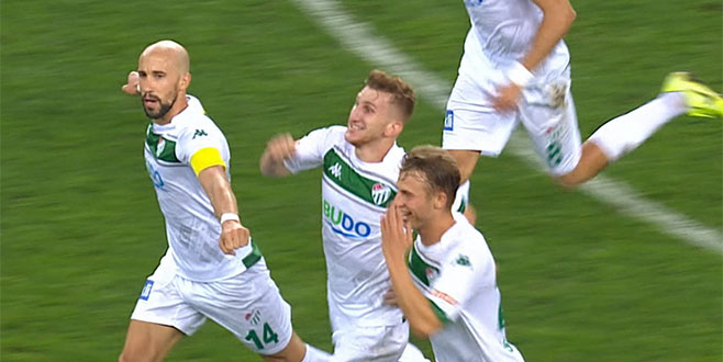 Pastanın üstündeki çilek gibiydi