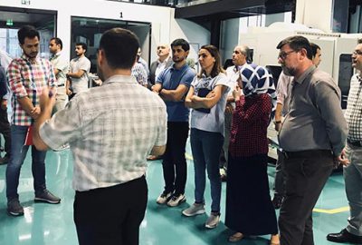 Model fabrikada eğitim