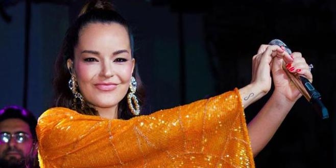 Kiloları verdi sahneye döndü