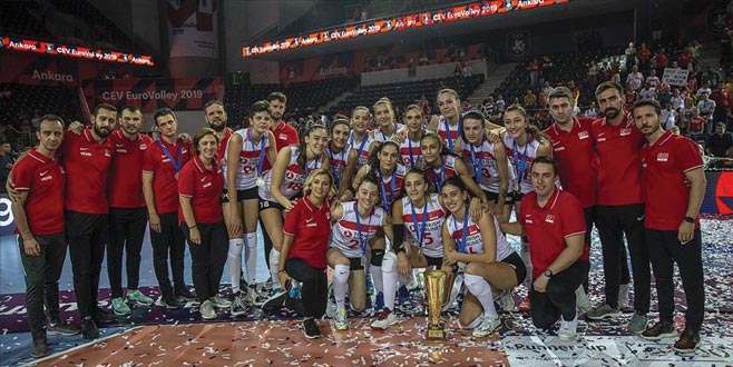 ‘Filenin Sultanları’ Avrupa ikincisi ‘Filenin Sultanları’ Avrupa ikincisi