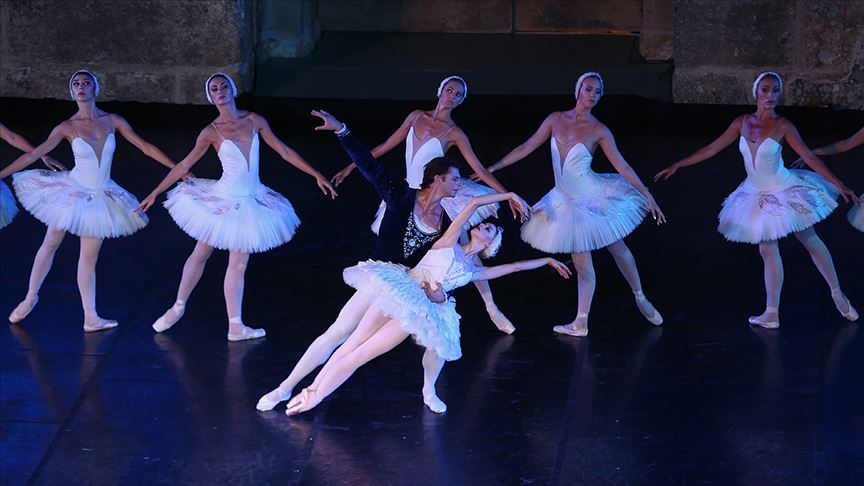 Aspendos Siegfried ile Odette’nin aşkına şahitlik etti Aspendos Siegfried ile Odette’nin aşkına şahitlik etti