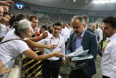 Başkan Aktaş’tan çocuklara Bursaspor forması