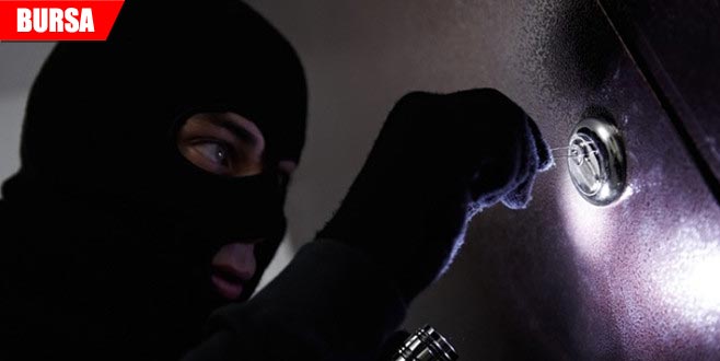 İçinde 120 bin lira olan çantayı alıp kaçtı