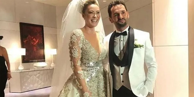 Ünlü şarkıcı düğün sonrası soluğu hastanede aldı