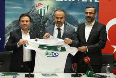 Forma göğüs sponsoru BUDO