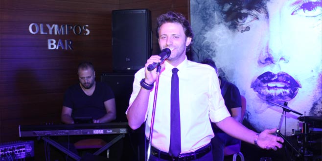 Olympos Bar’da müzik ziyafeti