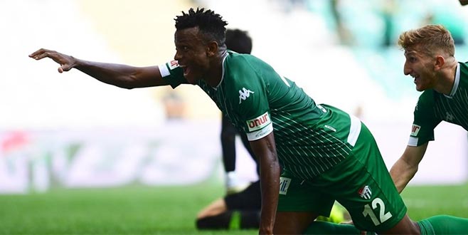 Taraftarla özlem giderdi… Bursaspor benim evim…