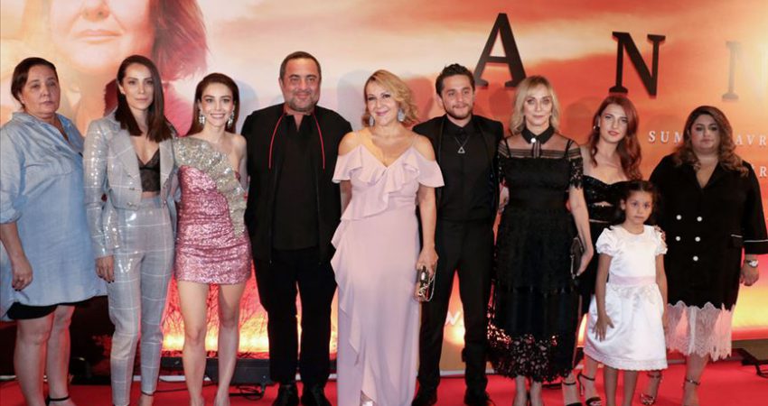 ‘Annem’ filminin galası yapıldı Annesinden utanan ve bir an önce ondan kurtulmak isteyen genç