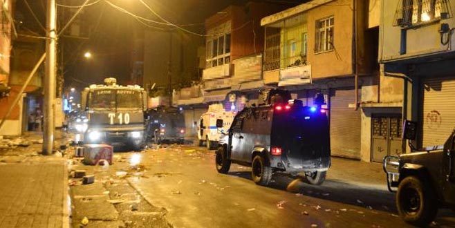 Taciz iddiasıyla halkı galeyana getirenlere operasyon: 40 gözaltı Taciz iddiasıyla halkı galeyana getirenlere operasyon: 40 gözaltı