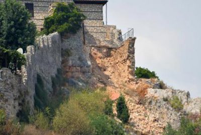 Lüks evdeki tadilat tarihi surları yıktı