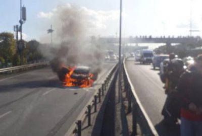 Haliç Köprüsü’nde otomobil yandı