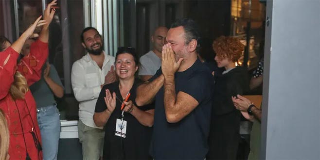 Ali Sunal’ı duygulandıran doğum günü sürprizi