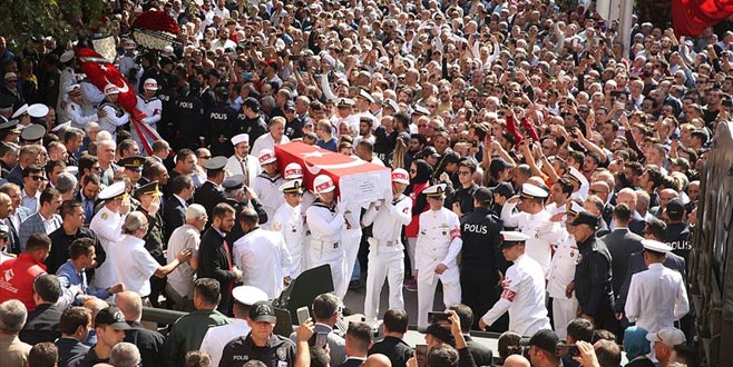 Şehit askerlere veda Şehit askerlere veda