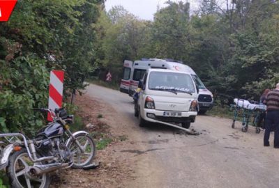 Kamyonet ile motosiklet çarpıştı: 2 yaralı
