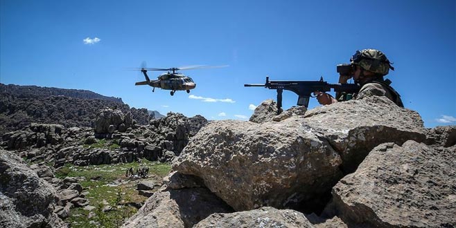Şırnak’ta 3 terörist etkisiz hale getirildi Şırnak’ta 3 terörist etkisiz hale getirildi