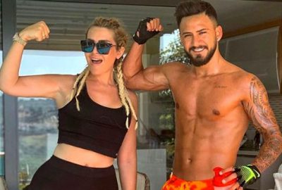 Öfkeden çıldırdı! Selin, nişanlısına mesaj atan kadının üzerine yürüdü