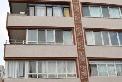 Tartıştığı eşini boğazından bıçaklayarak öldürdü