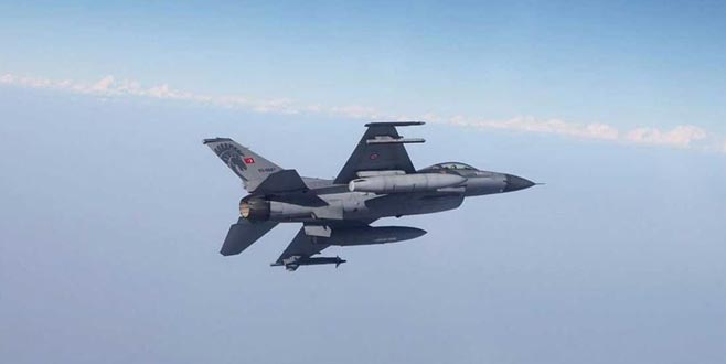 Türk jetleri Suriye’de uçtu