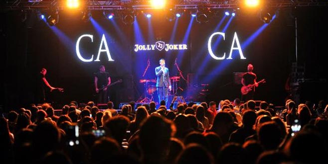 Cem Adrian, Bursalıları coşturdu!