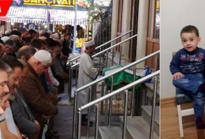 Minik Muhammet’e veda! Gözyaşları sel oldu