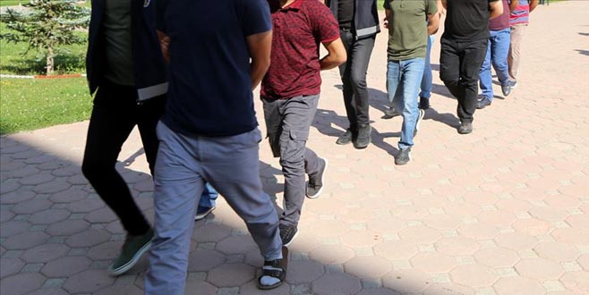 27 ilde FETÖ operasyonu: 60 yakalama kararı 27 ilde FETÖ operasyonu: 60 yakalama kararı