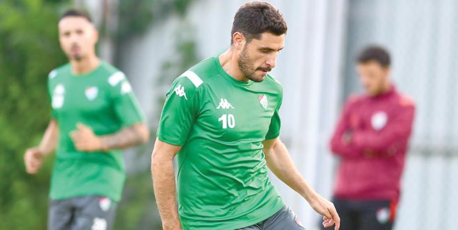 Özer Hurmacı formayı kaptı