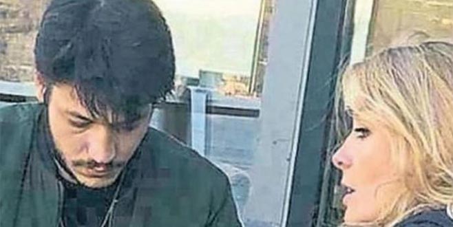 Aşk yok arkadaşız