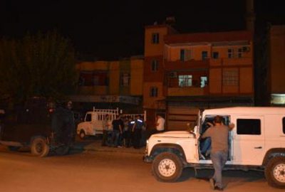 Balkonda otururken silahlı saldırıya uğradı