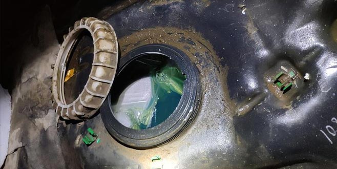 Yakıt deposuna bile gizlenmişler! Tam 331 kilo 160 gram…