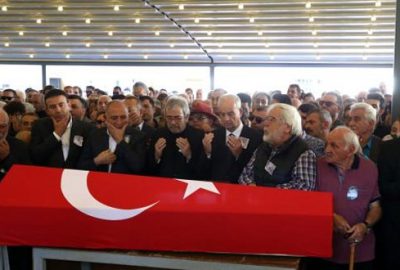 Cenazede skandal! Usta oyuncunun parasını çaldılar!