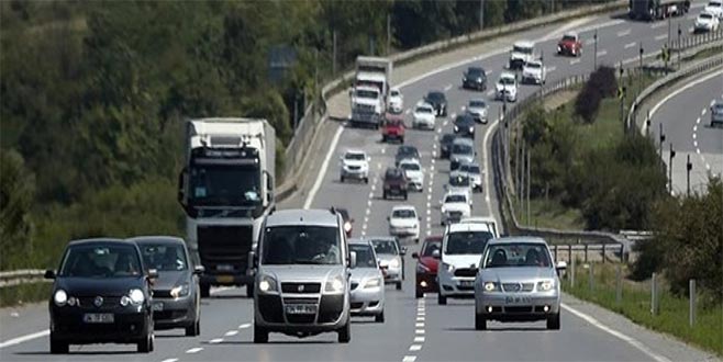 Trafiğe 8 ayda 420 bin yeni araç