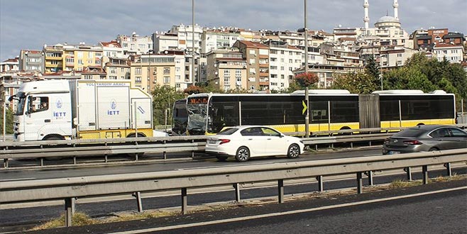 İstanbul’da metrobüs kazası