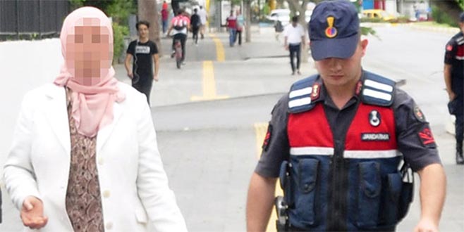 Oğlunun borcu yüzünden cezaevine girdi