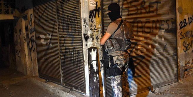 Silahlı suç örgütüne operasyon: Çok sayıda gözaltı