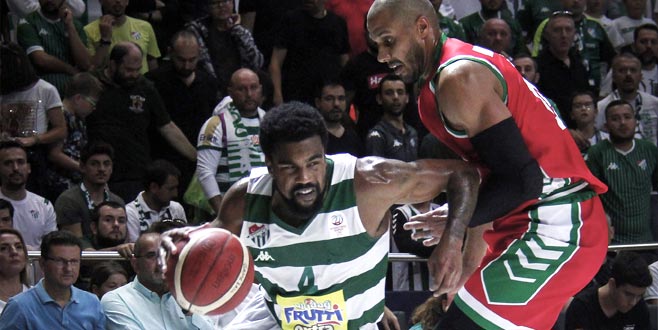 Timsah’a nazar boncuğu: 77-85
