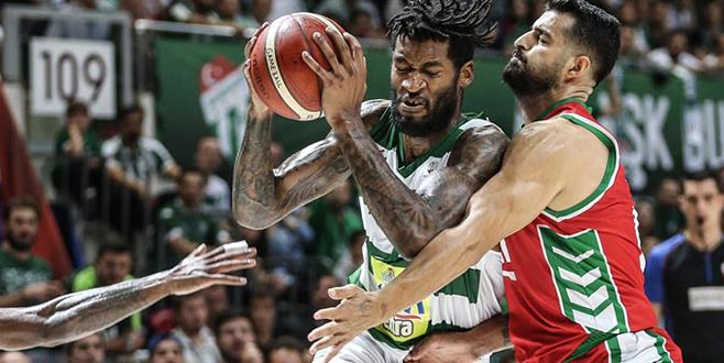 Frutti Extra Bursaspor – Pınar Karşıyaka maçından kareler