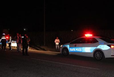 Kaza tespit tutanağı tutmak için gitti, fotoğraf çekerken araba çarptı