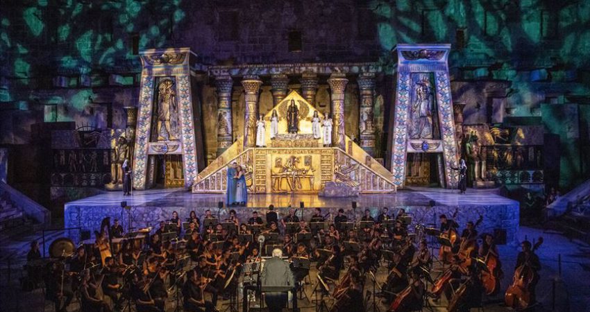 İmkansız aşk ‘Aida’ operası Congresium’da Devlet Opera ve Balesinin büyük prodüksiyonlarından "Aida" operası, 19 Ekim