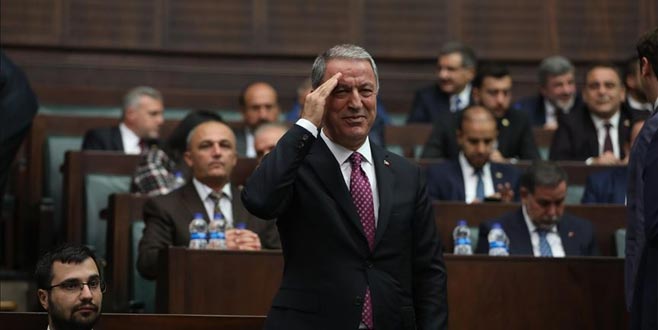 Hulusi Akar’dan ‘asker selamı’