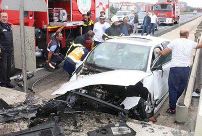 Feci kazada baba öldü, oğlu yaralandı