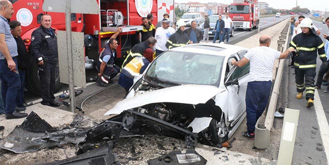 Feci kazada baba öldü, oğlu yaralandı