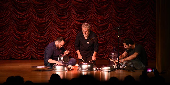 Baba oğul aynı sahnede Baba oğul aynı sahnede