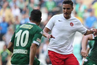 Timsah evinde güzel