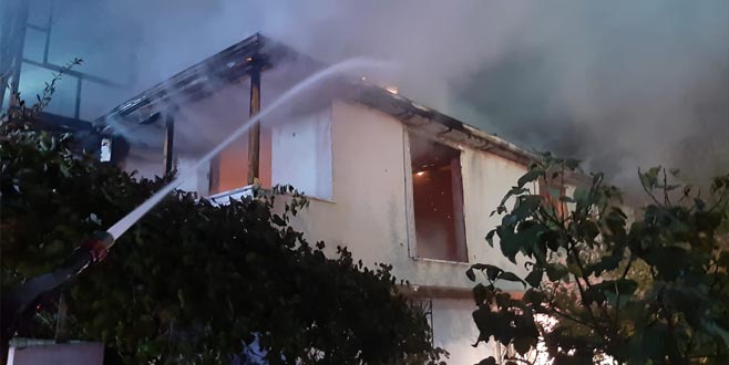 Kayınpeder gelininin evini yaktı