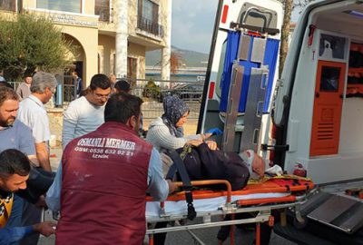 Kask takmayan motosiklet sürücüsü başından yaralandı