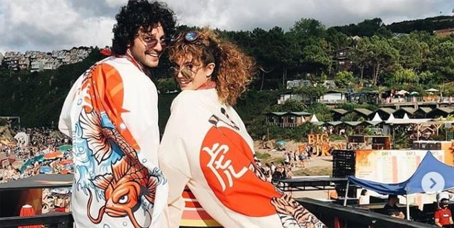 Can Koçkan, sevgilisi Aslı Bekiroğlu’nu sırtında taşıyor! Can Koçkan, sevgilisi Aslı Bekiroğlu’nu sırtında taşıyor!