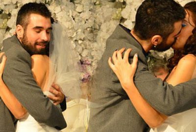 Ünlü şarkıcı kızını evlendirdi!