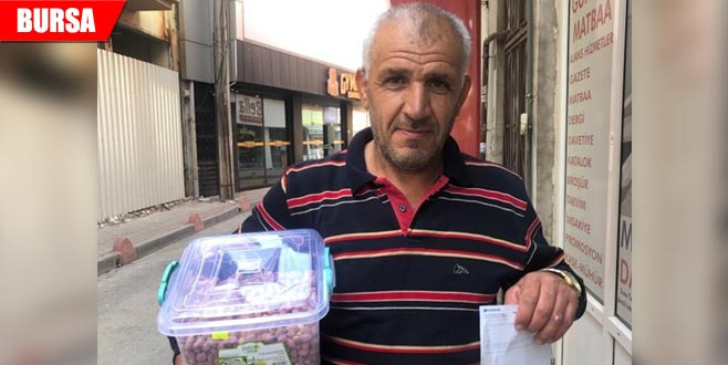 Çerez sattı, gelirini Mehmetçik Vakfı’na bağışladı