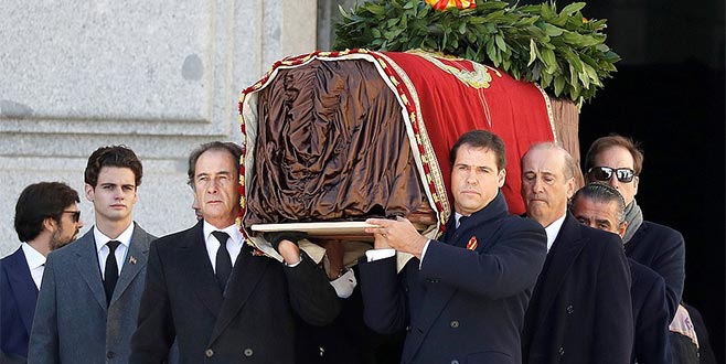 Franco’nun mezarı taşındı Franco’nun mezarı taşındı